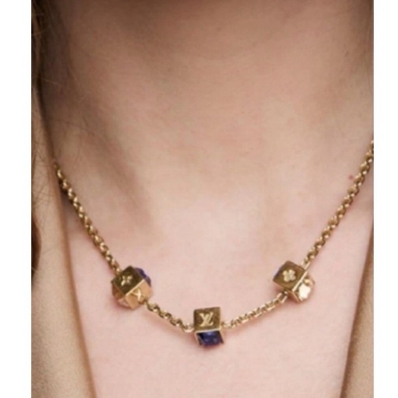 LOUIS VUITTON Collier Gamble Gold Tone Logo Necklace - Picture 2 of 15